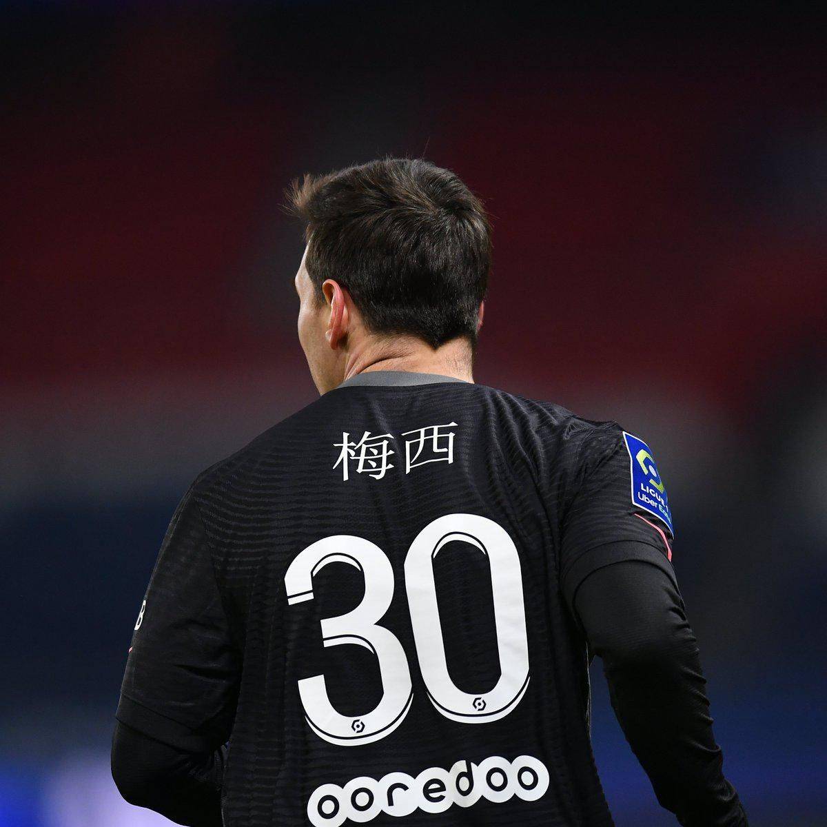 士设计自年