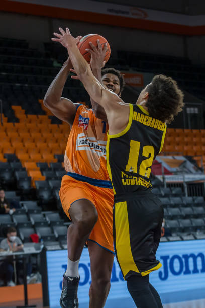 更意味着战 更意味着战